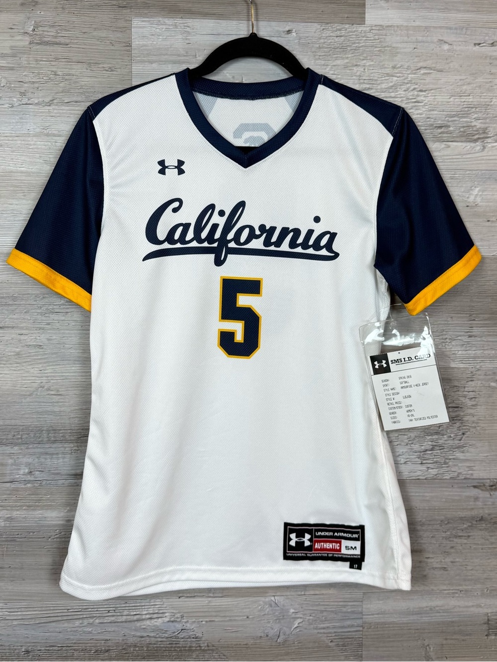 Under Armour Cal Golden Bears #5 Softball Jersey Small NWT White Navy Gold